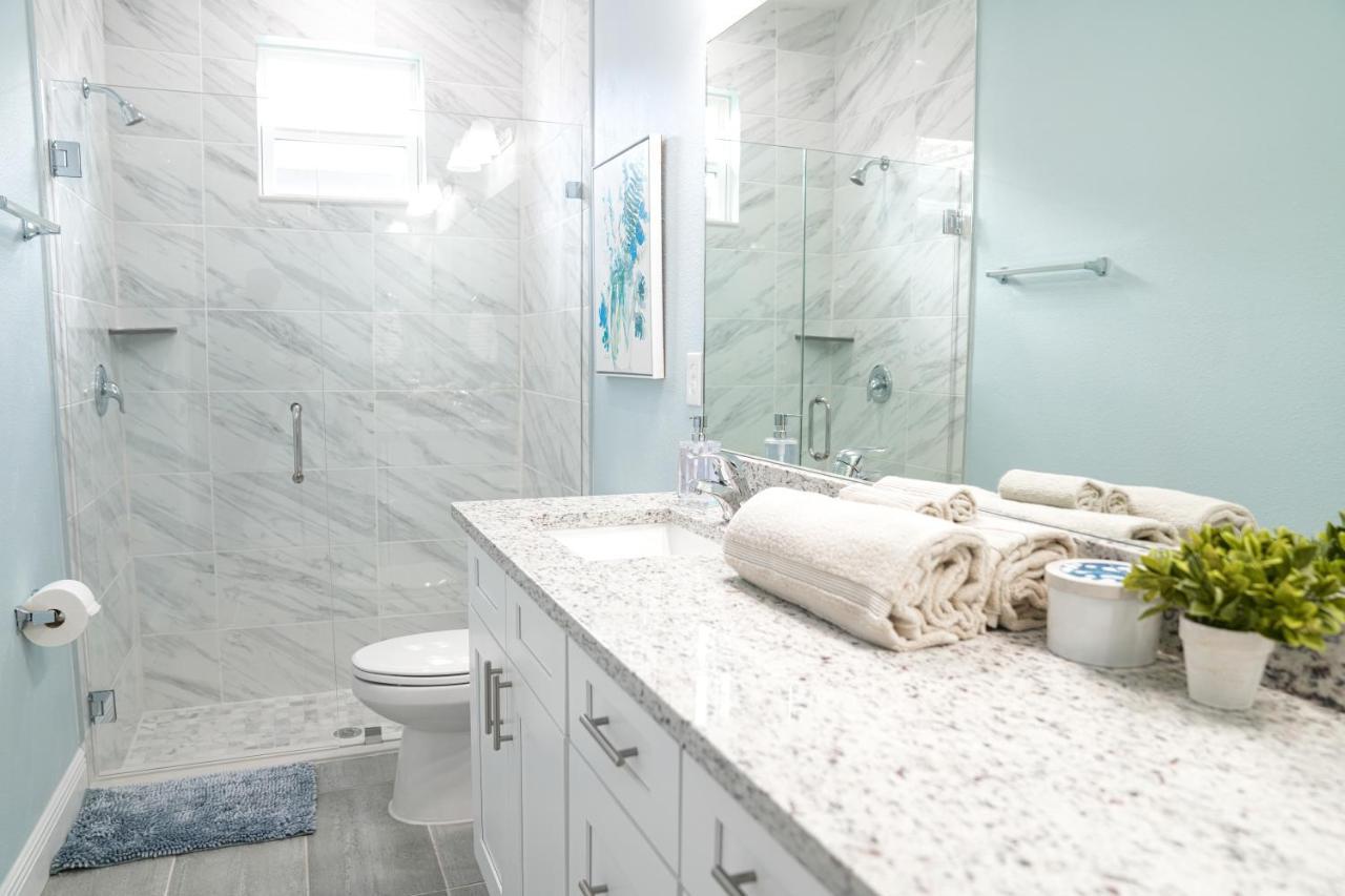 Chestnut Luxury Villas #3 Тампа Экстерьер фото